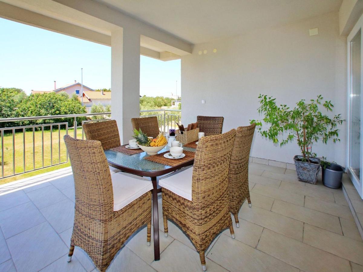 Sun-Kissed Apartment In Bibinje With Garden Room photo