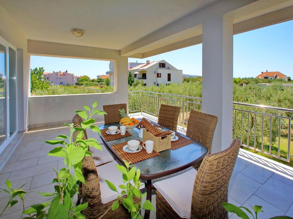 Sun-Kissed Apartment In Bibinje With Garden Room photo