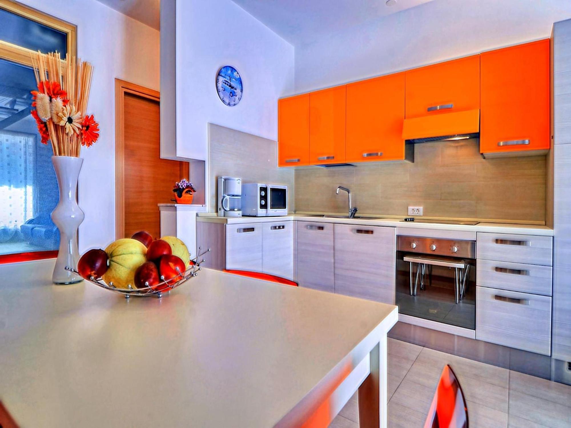 Sun-Kissed Apartment In Bibinje With Garden Exterior photo